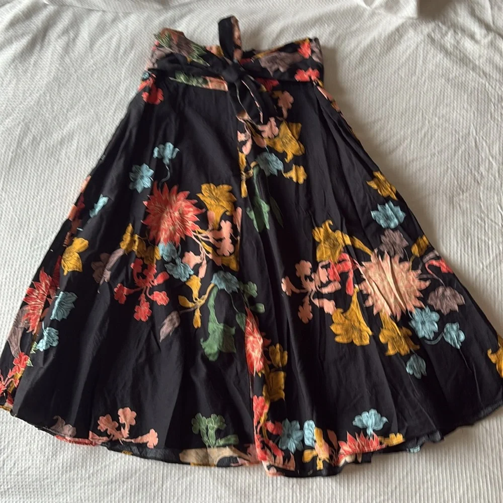 Zara Basics size small Floral Black Skirt - Picture 3 of 4
